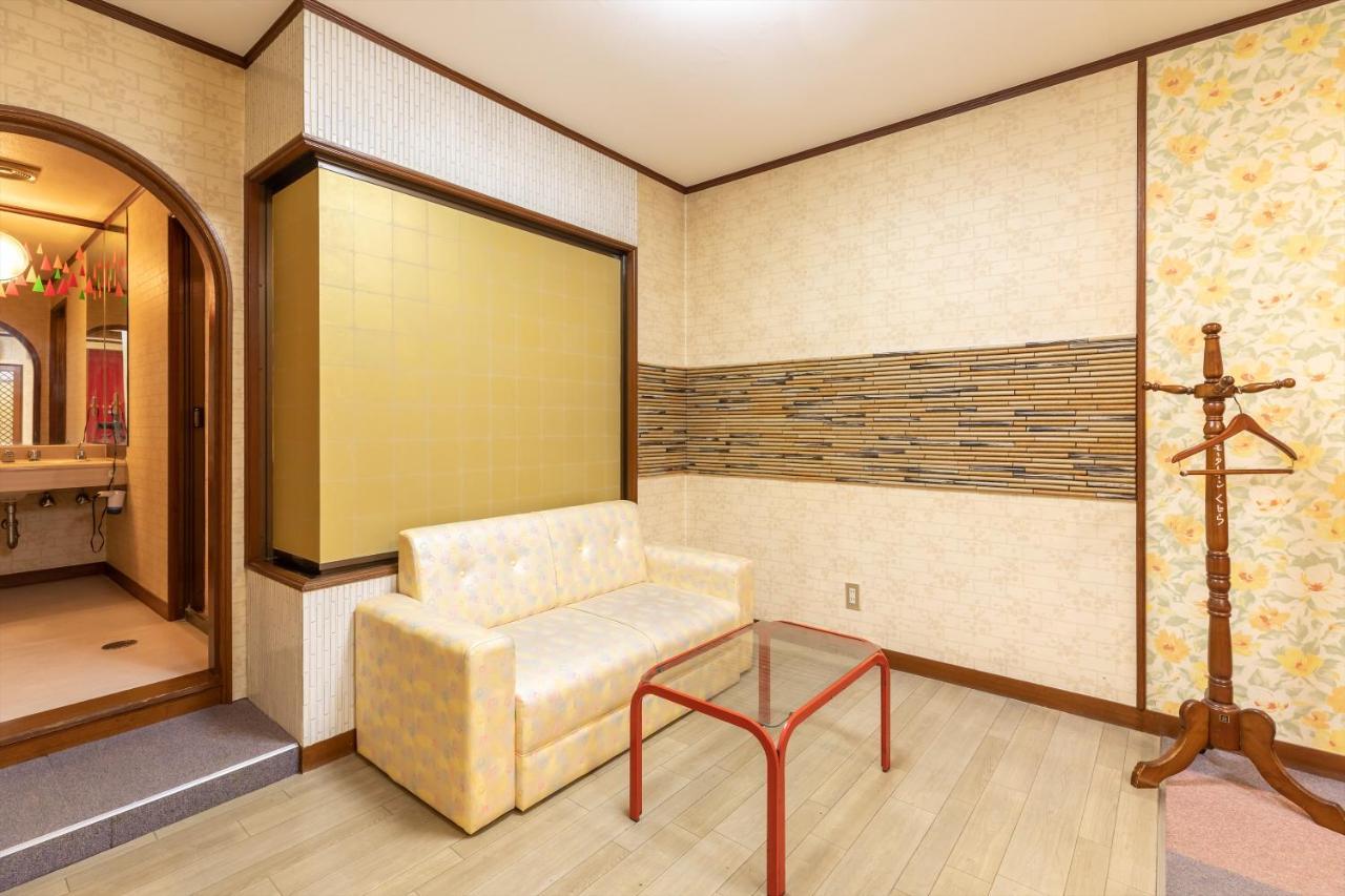 Oyo Hotel Tatsuyoshi Sennan Misakimachi Tannowa Esterno foto